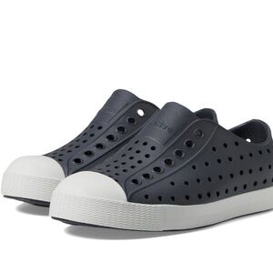 Gravity Grey Jefferson Natives - size 8